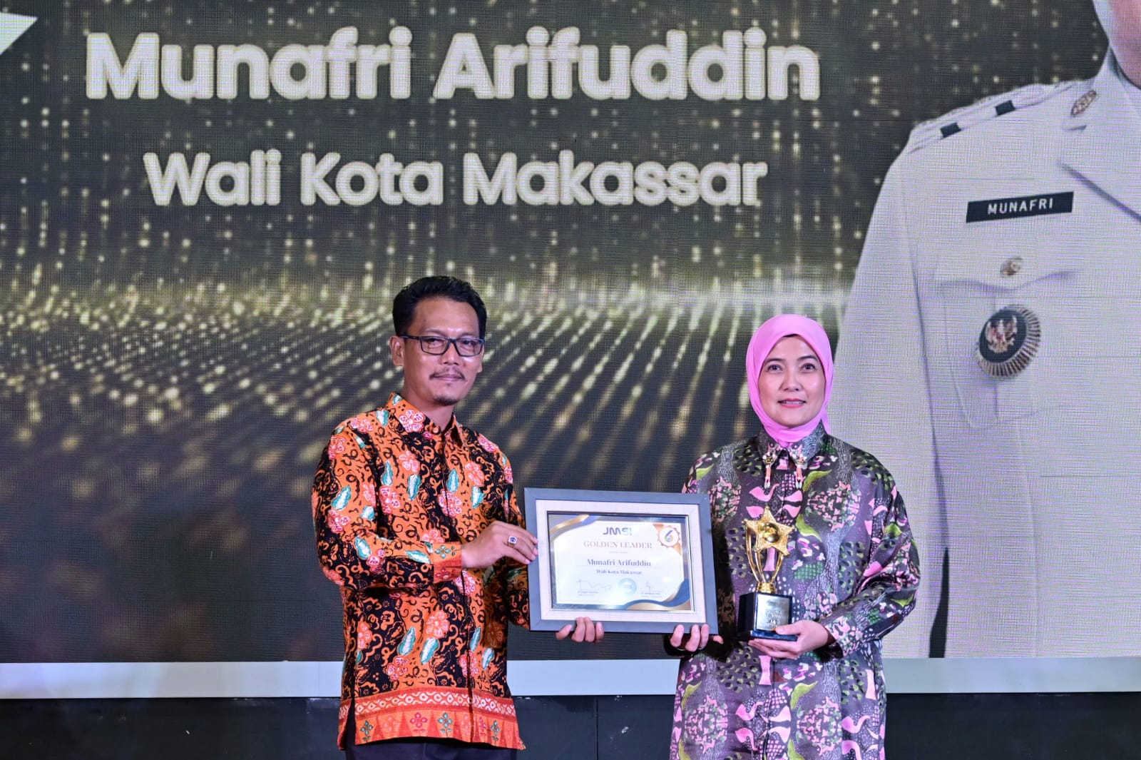 Wakil Wali Kota Makassar Aliyah Mustika Hadiri Malam Penganugerahan Golden Award JMSI