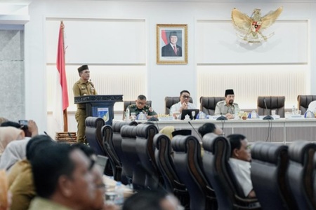 Gubernur Anwar Hafid Pimpin Rapat Besar Penataan Pertambangan Ramah Lingkungan di Sulteng