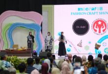 Wastra Sulsel Berbasis Aksara Lontara Tampil di Ajang INACRAFT 2026