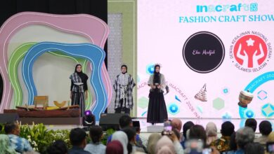 Wastra Sulsel Berbasis Aksara Lontara Tampil di Ajang INACRAFT 2026