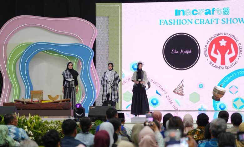 Wastra Sulsel Berbasis Aksara Lontara Tampil di Ajang INACRAFT 2026