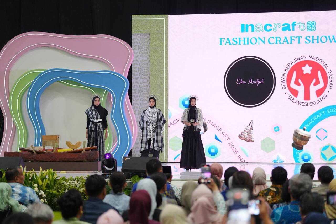 Wastra Sulsel Berbasis Aksara Lontara Tampil di Ajang INACRAFT 2026