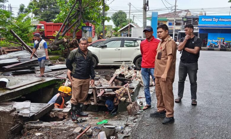 Pemkot Makassar Tertibkan Lapak Kambing di Jalan Bontomangape, Fungsikan Trotoar Bagi Pejalan Kaki