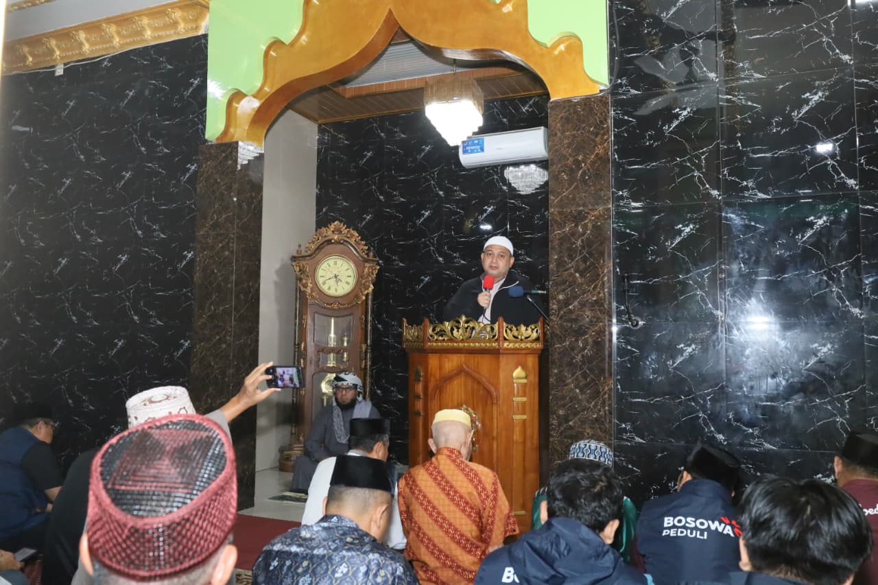 Lewat Salat Subuh, Wali Kota Makassar Rajut Sinergi dengan Masyarakat