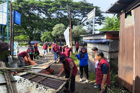 Kerap Dipakai Berkumpul Cari "Mangsa", Gubuk Waria di Area Pemakaman Panaikang Dibongkar Pemkot Makassar