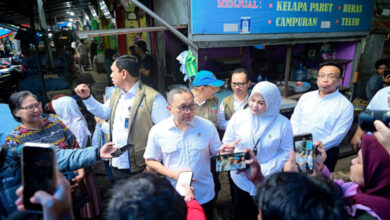 Didampingi Wagub Sulsel, Menko Pangan Tinjau Pasar Pastikan Harga Stabil Jelang Ramadan