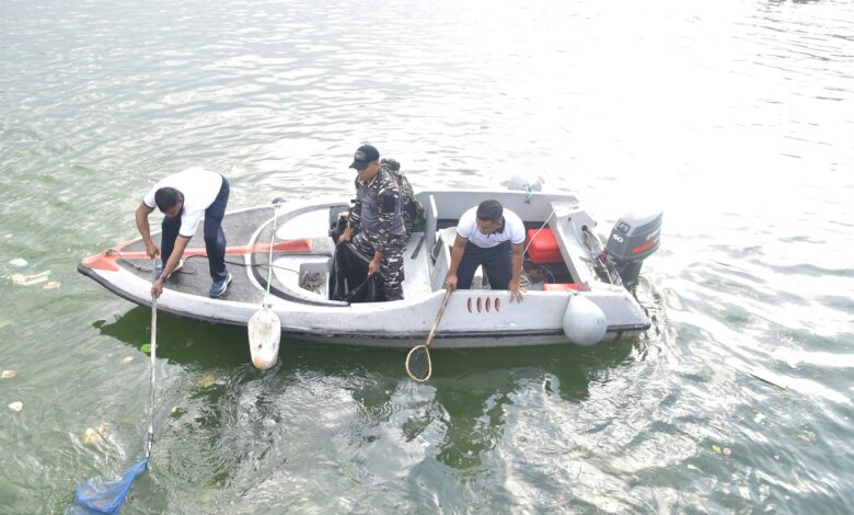 Ratusan Personel Kodaeral VI Bersatu Bersihkan Pantai Jalaria, TNI AL Wujudkan Indonesia ASRI dari Pesisir