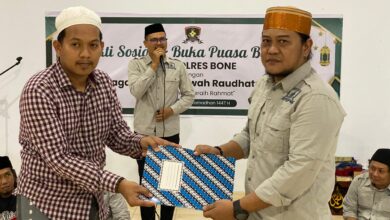 Bentuk Kepedulian Ramadan, Angkatan 22 TFTT Polres Bone Buka Puasa Bersama Santri Lembaga Tahfiz Raudatul Qur’an