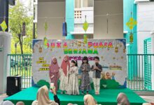 Berbagi Berkah Ramadan, KB-TK Islam Athirah Makassar Gelar Buka Puasa Bersama