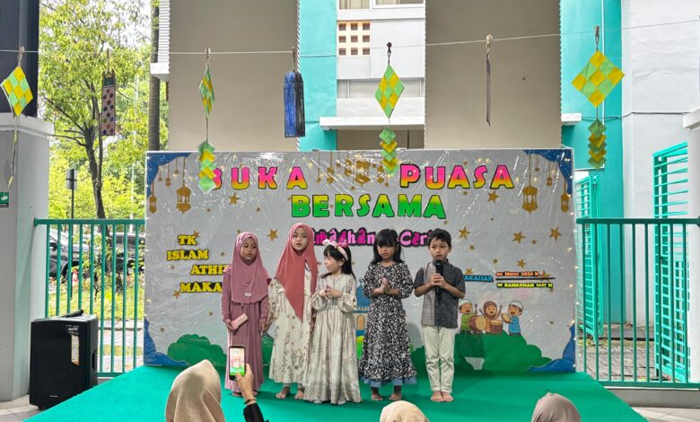 Berbagi Berkah Ramadan, KB-TK Islam Athirah Makassar Gelar Buka Puasa Bersama