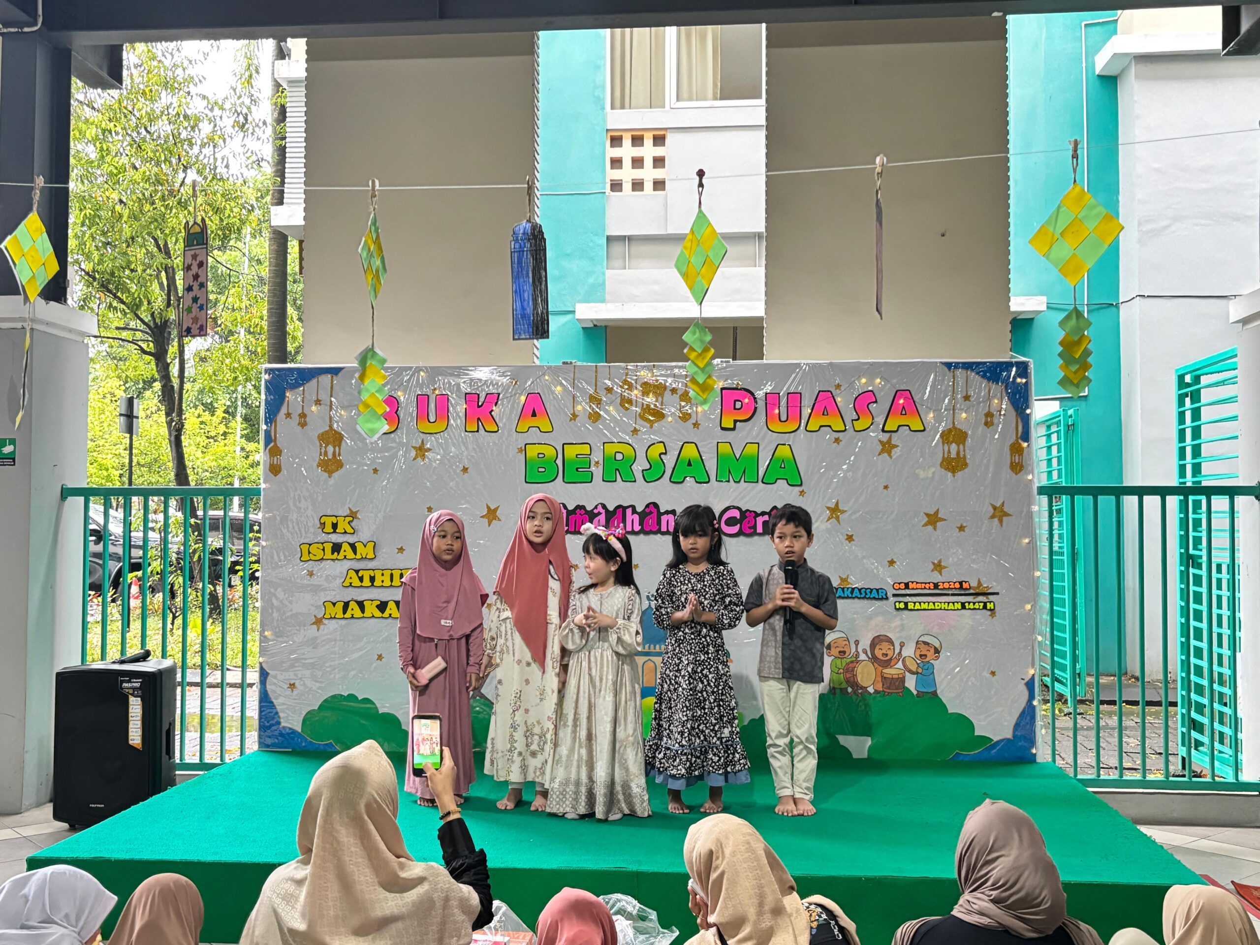 Berbagi Berkah Ramadan, KB-TK Islam Athirah Makassar Gelar Buka Puasa Bersama