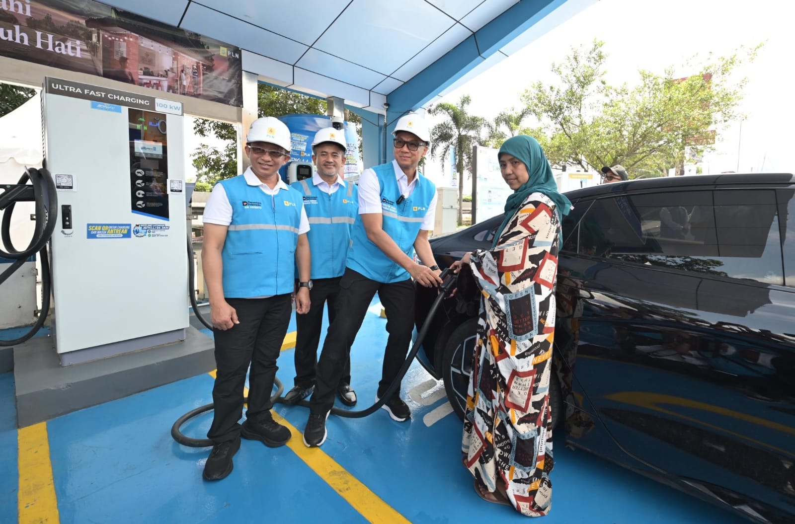 Proyeksi Pemudik EV Melonjak, Dirut PLN Cek Kesiapan Layanan SPKLU Trans Jawa