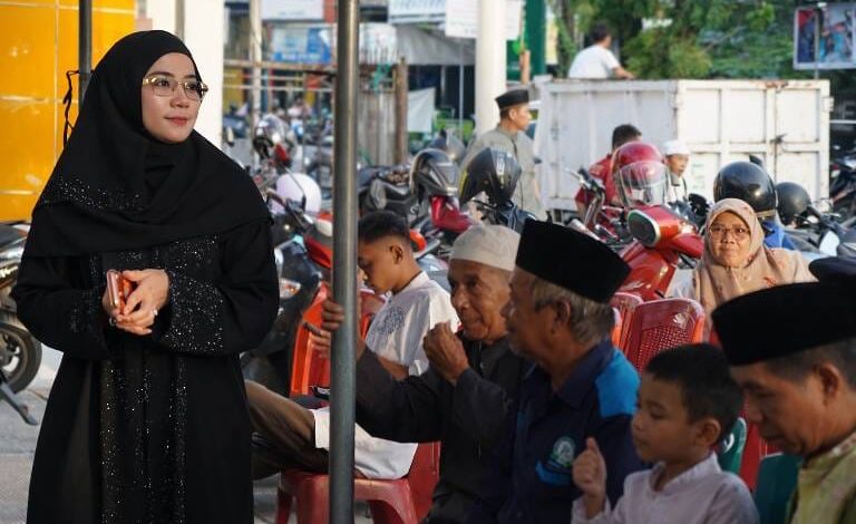 Gelar Buka Puasa Bersama, Umiyati Ajak Warga Perkuat Kebersamaan