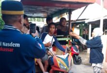 NasDem Kota Makassar Berbagi Takjil Ramadan di Kecamatan Kepulauan Sangkarrang dan Tamalate