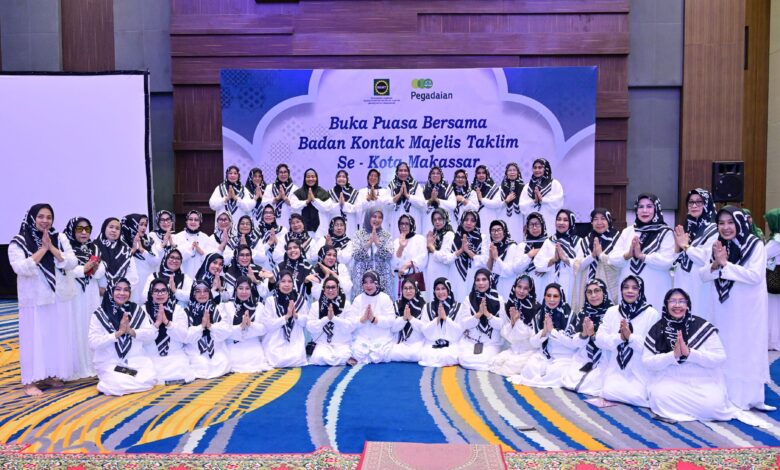 Aliyah Mustika Ilham Dorong Penguatan Peran Majelis Taklim dalam Buka Puasa BKMT Makassar