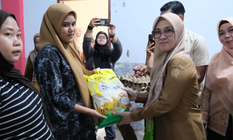 Hadiri Bakti Sosial DWP Gowa, Bupati Talenrang Dorong Kolaborasi Tangani Kemiskinan dan Stunting