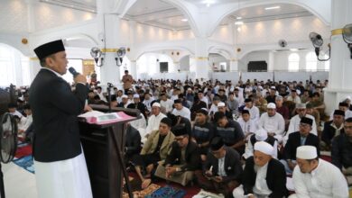 Takbir Menggema di Masjid Agung Malili, Bupati Irwan Ajak Jadikan Idulfitri Energi Pembangunan