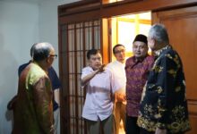 Munafri bersama Melinda Sowan ke JK, Rawat Silaturahmi di Momentum Idulfitri