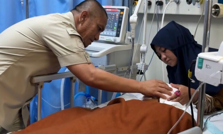 Bupati Irwan Jenguk Ashraf Korban Tenggelam di Danau Matano