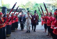 Hadiri Musyawarah Adat Padoe, Bupati Irwan Tekankan Persatuan