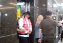 Kejati Sulsel Tahan Mantan Pj Gubernur Bahtiar Baharuddin dalam Kasus Korupsi Bibit Nanas Rp60 Miliar