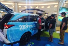 “test drive New Veloz Hybrid EV di dealer Kalla Toyota Makassar”