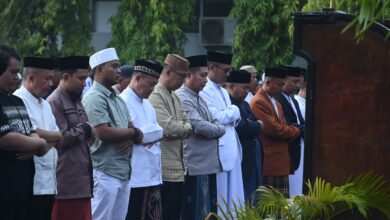 Ribuan Warga Padati Lapangan Arafuru Kodaeral VI, Shalat Id Berlangsung Khidmat