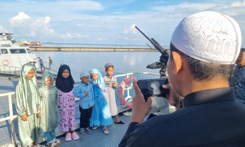 Ribuan Warga Serbu KRI di Mako Kodaeral VI, Wisata Maritim Jadi Kado Lebaran TNI AL