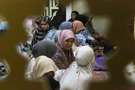 Safari Ramadan di Masjid Miftahul Falah, Aliyah Mustika Ilham Tegaskan Komitmen Kebersamaan