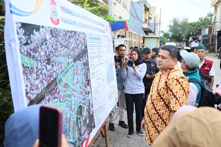 Wali Kota Makassar Dampingi Wamen PKP Tinjau Kawasan Kumuh di Tallo, Pemkot Usulkan Hunian Vertikal