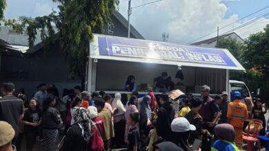 Warga Antusias Serbu Pasar Murah Pemkot Makassar
