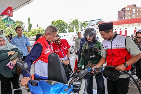 Satgas Ramadan Idulfitri, Dewan Komisaris Pertamina Pastikan Layanan Prima dan Stok Aman di Surabaya