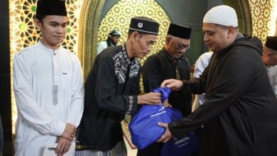 Safari Subuh Ramadan di Kecamatan Ujung Pandang, Munafri Perkuat Silaturahmi Pemkot Makassar dengan Warga