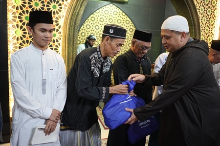 Safari Subuh Ramadan di Kecamatan Ujung Pandang, Munafri Perkuat Silaturahmi Pemkot Makassar dengan Warga