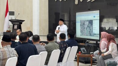 Tak Kenal Libur, Wali Kota Makassar Pimpin Rapat Strategis Tangani Sampah