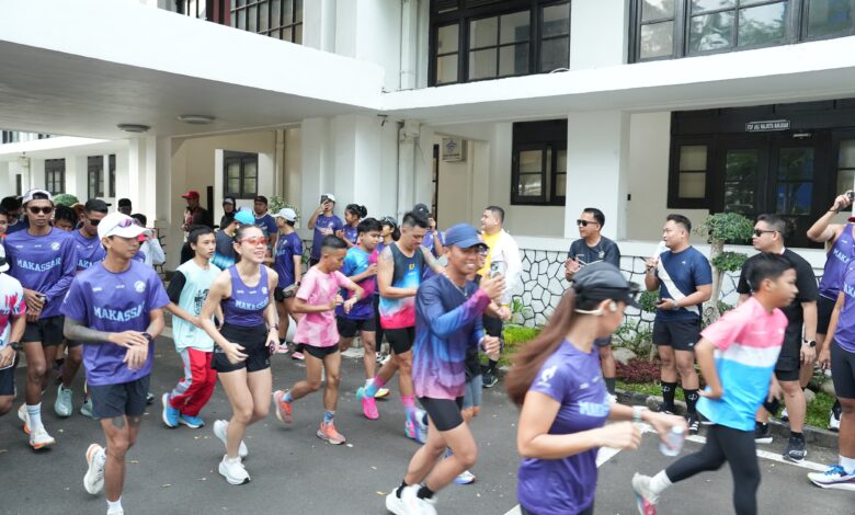 Wali Kota Makassar Lepas dan Ikut Lari Bersama Runners dari Halaman Balaikota