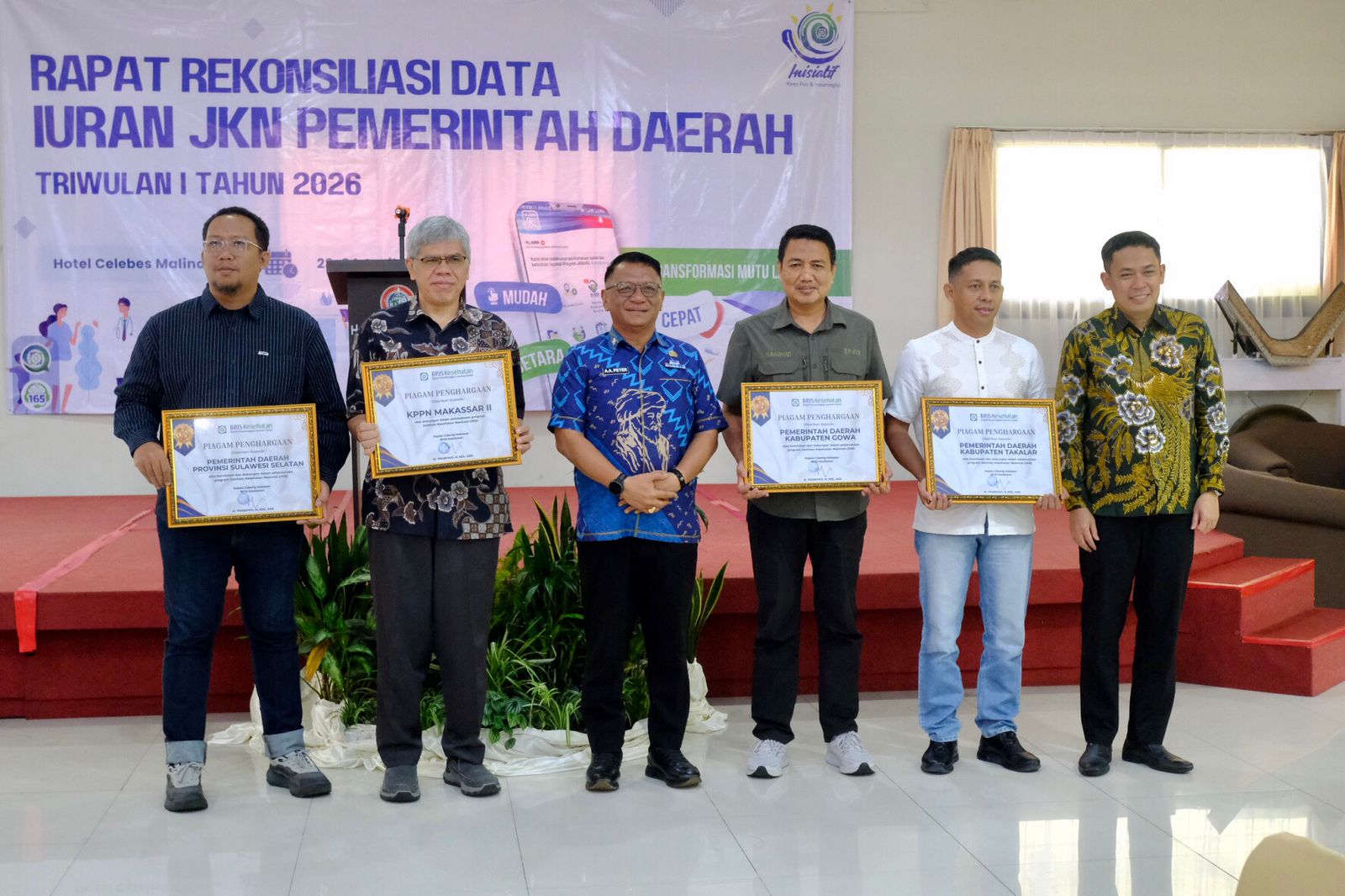 Komitmen Dukung Program JKN, Pemkab Gowa Terima Penghargaan BPJS Kesehatan Cabang Makassar