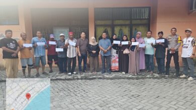 Gubernur Sulsel Melalui Stafsus Beri Bantuan Korban Kebakaran di Bulukumba