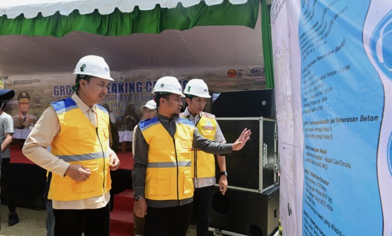 Gubernur Sulsel Groundbreaking Pembangunan Jalan Sabbang-Tallang dan Tallang-Sae, Akses Menuju Seko Terus Dikebut 