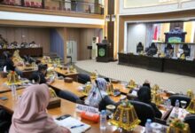 Wabup Puspawati Hadiri Paripurna LKPJ, Fraksi DPRD Apresiasi Capaian Pemda Lutim 2025
