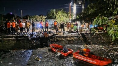 Instruksi Wali Kota Makassar, Tim Gabungan BPBD Tuntaskan Sampah Kanal dalam Waktu Singkat