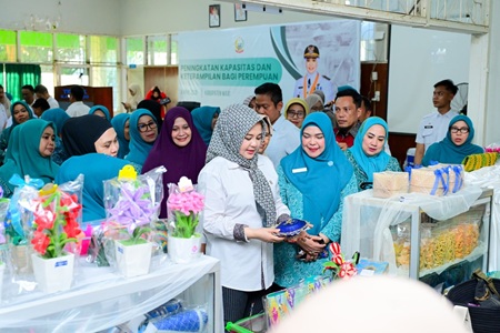 Wagub Sulsel Perkuat UMKM Perempuan Wajo, Bangun Ekonomi Keluarga Berbasis Budaya