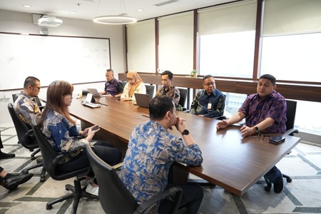 Wali Kota Makassar Hadiri Rakor Pengembangan Infrastruktur Dasar, Fokus PSEL di Antang