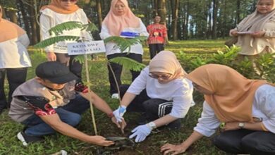 Hari Bumi 2026, DWP Sulsel Tanam Bibit Unggul Bernilai Ekonomi di Gowa