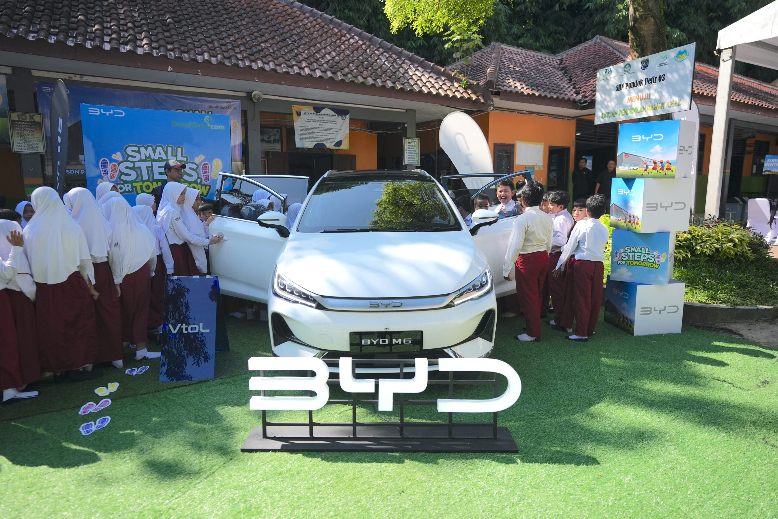 Small Steps for Tomorrow: Langkah Nyata BYD Indonesia Dukung Pendidikan Generasi Muda