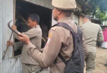 Pemkot Makassar Tertibkan 16 Lapak di Fasum Barawaja, Akses Jalan Kembali Difungsikan