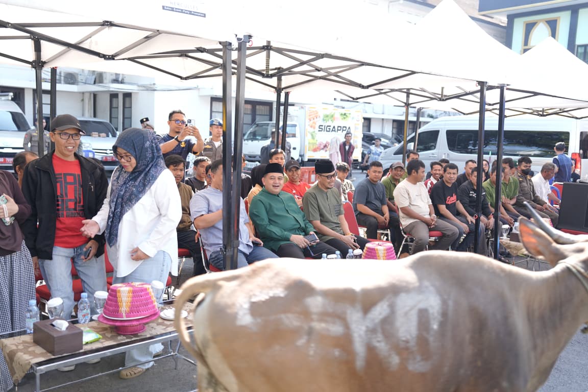 Momentum Iduladha, Pemkot Makassar Tebar Kepedulian Lewat Penyembelihan 9 Sapi Kurban
