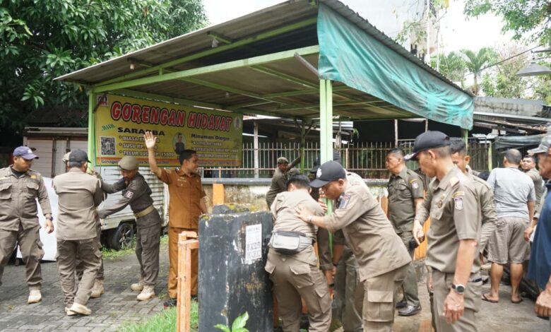 Kecamatan Tallo Tertibkan 8 Lapak PKL, Jalan Sunu Disiapkan Jadi Lokasi CFD