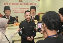 Sambil Silaturahmi DPC Gerindra Makassar Salurkan Daging Kurban