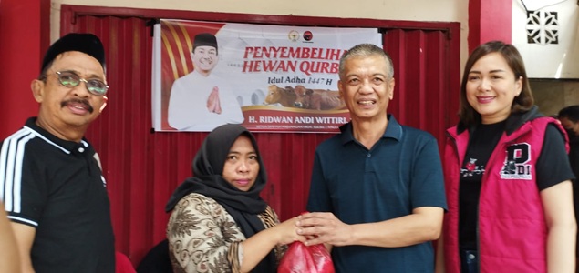 PDI Perjuangan Sulsel Salurkan 151 Hewan Kurban, Ridwan Andi Wittiri: Kurban Wujud Kesalehan Sosial
